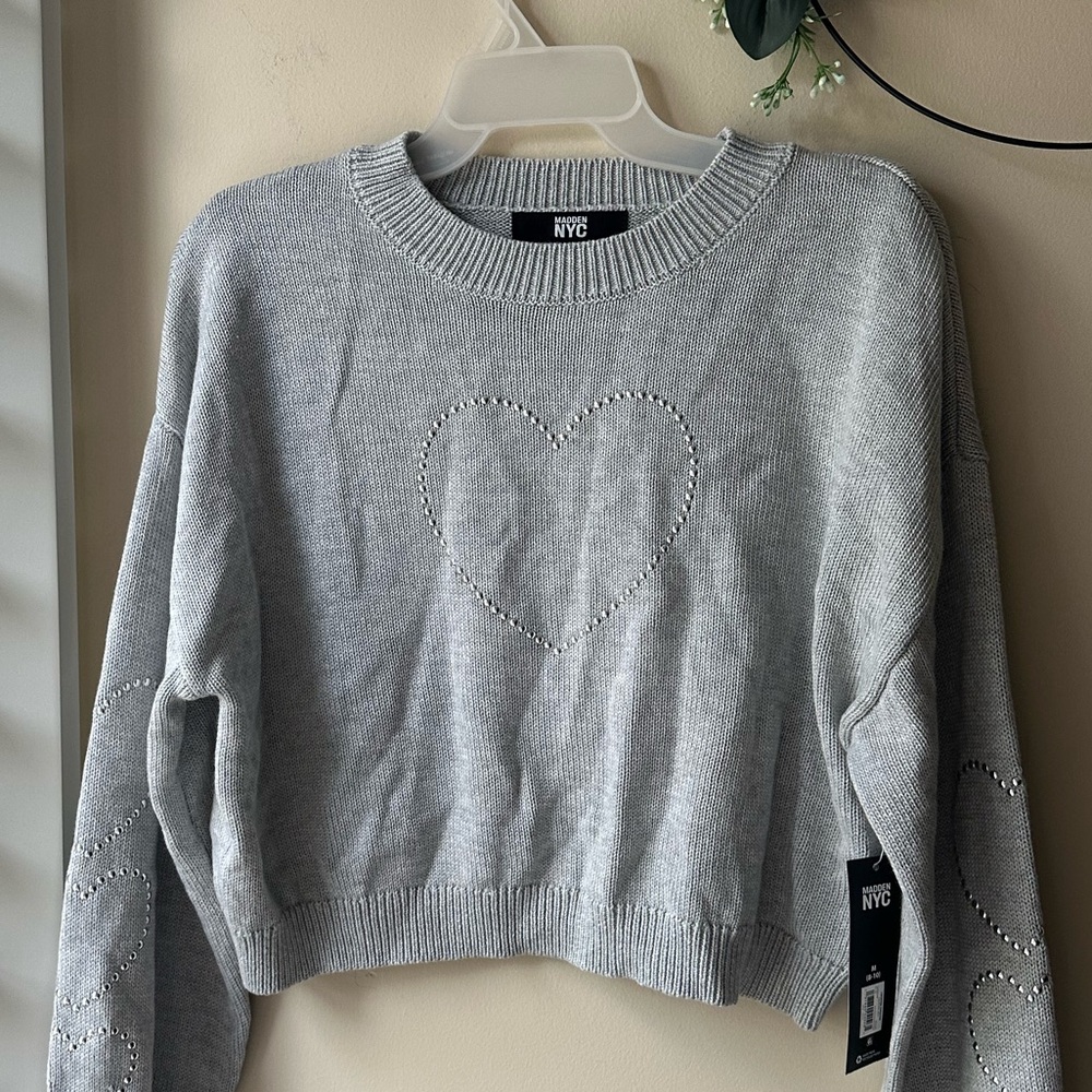 NYC Light Gray Sweater with Heart Design